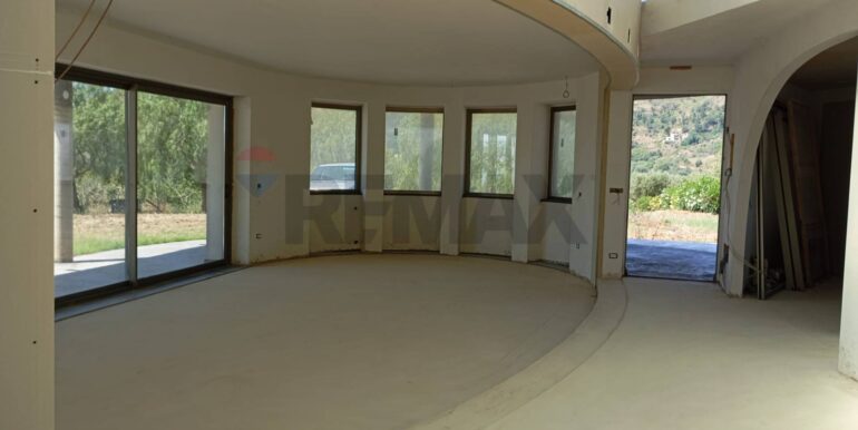 20250905191535-979238-18