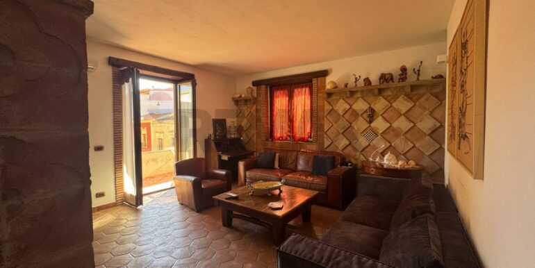 20250908120838-979806-11