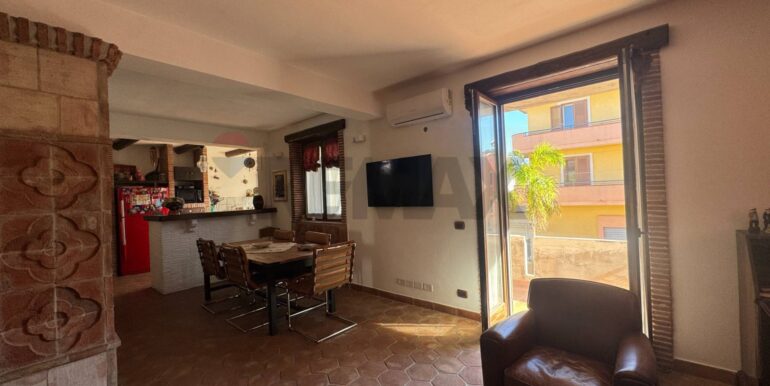 20250908120841-979806-12