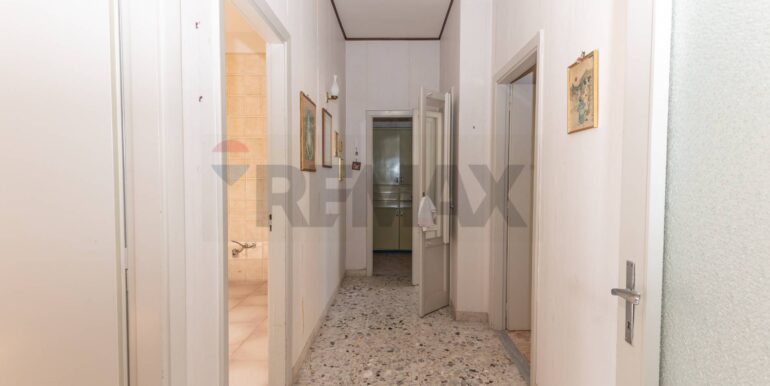 2025090994236-977945-5