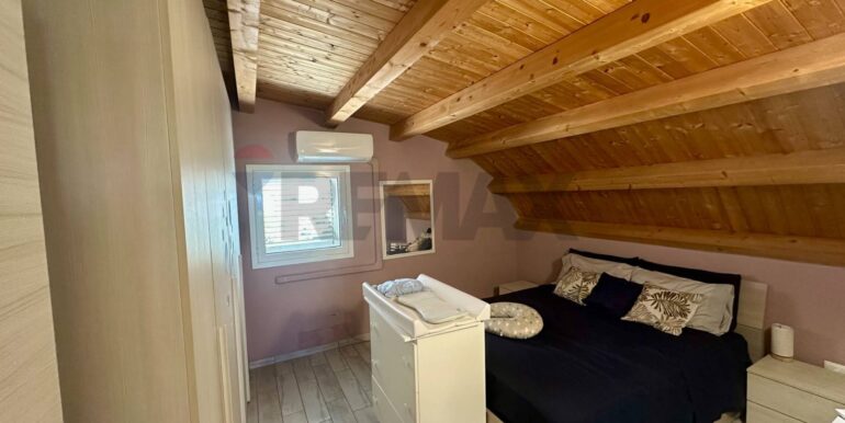 2025090995409-979976-10