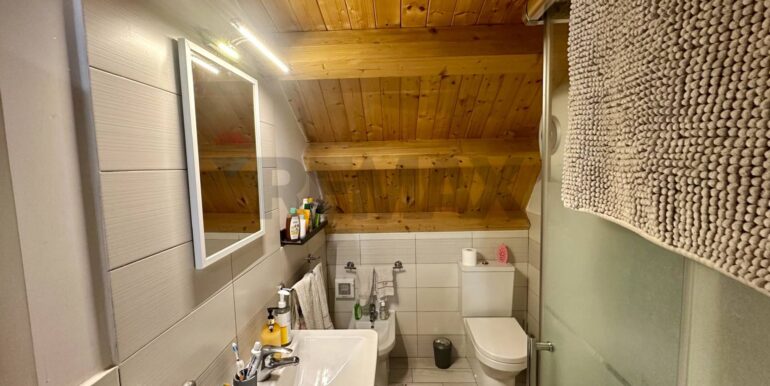 2025090995418-979976-13