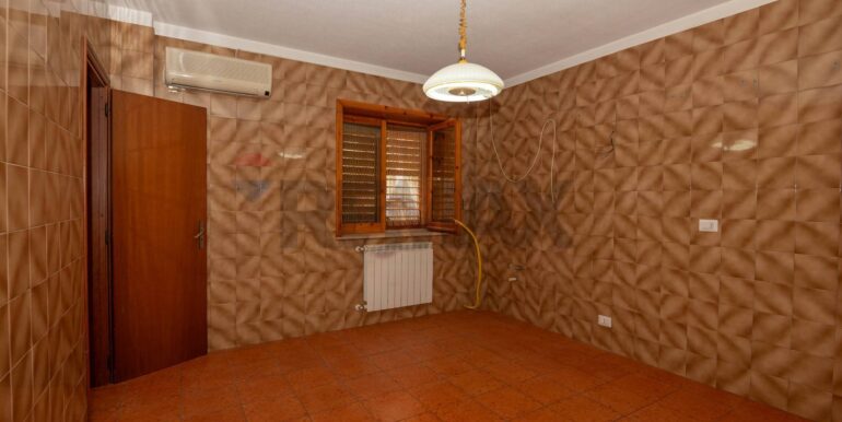 20250915125411-977702-14