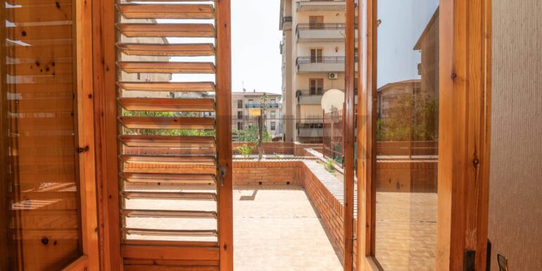 20250915125423-977702-18