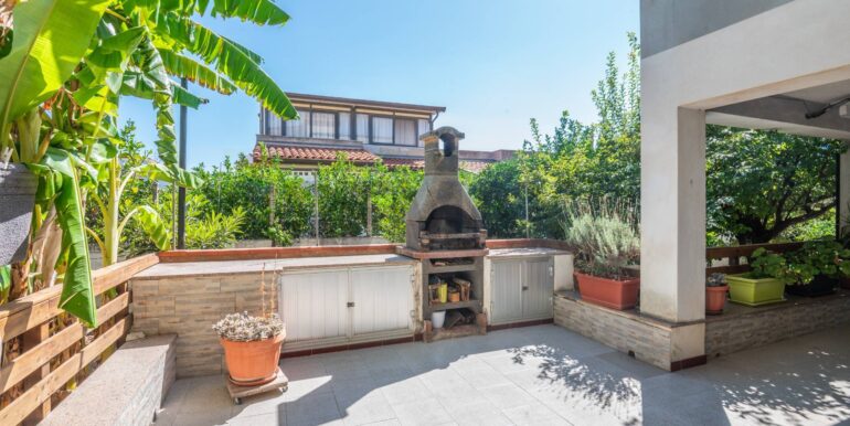 20250915142258-977999-16