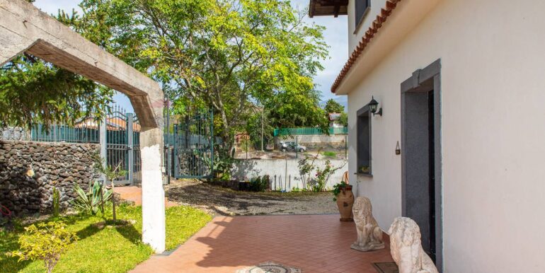 20250915220005-983381-9