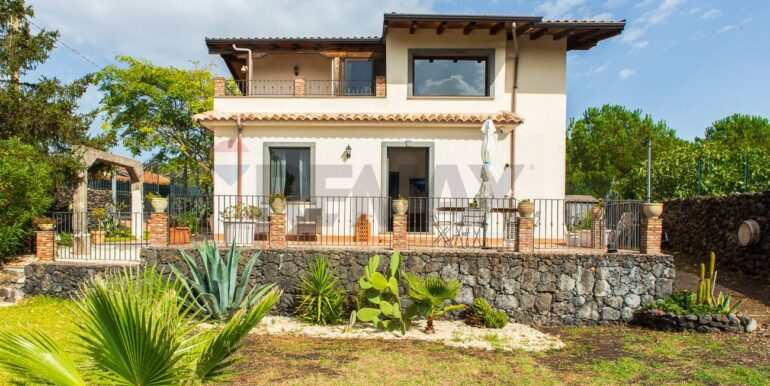 20250915220029-983381-14