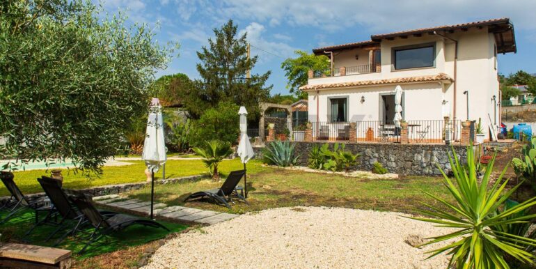 20250915220040-983381-16