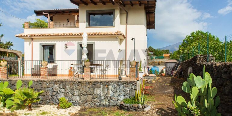 20250915220045-983381-17