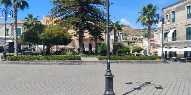 20250916215200-983360-19