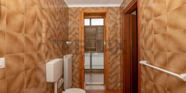 20250917214625-977702-33