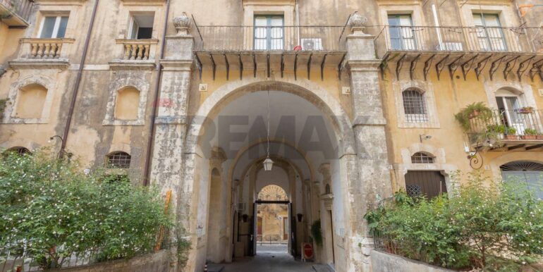 2025091885626-980048-2