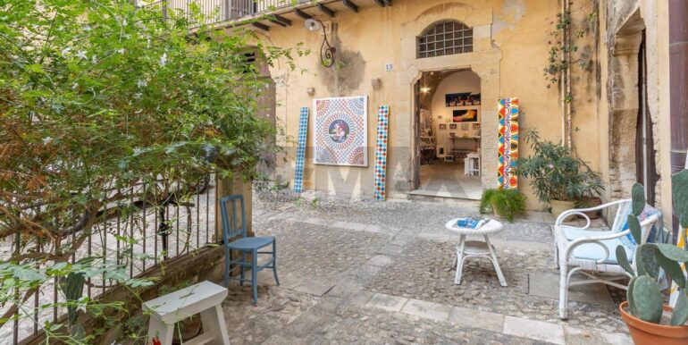 2025091885644-980048-9