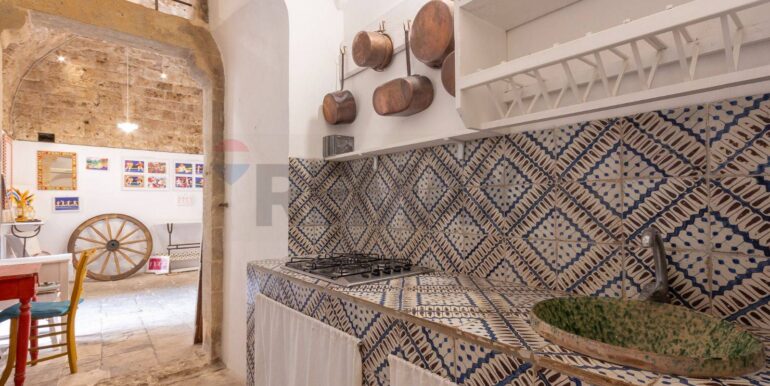 2025091885717-980048-17