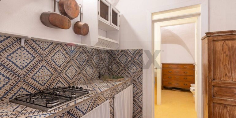 2025091885721-980048-18