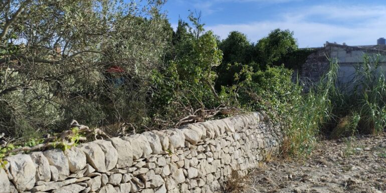 2025091902549-985775-16