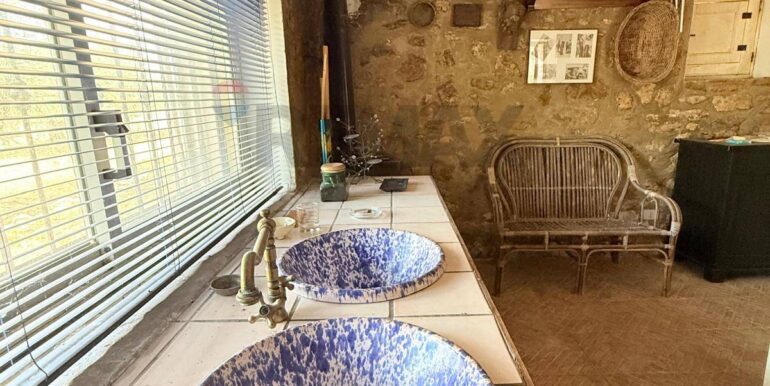 20250919161620-985907-18