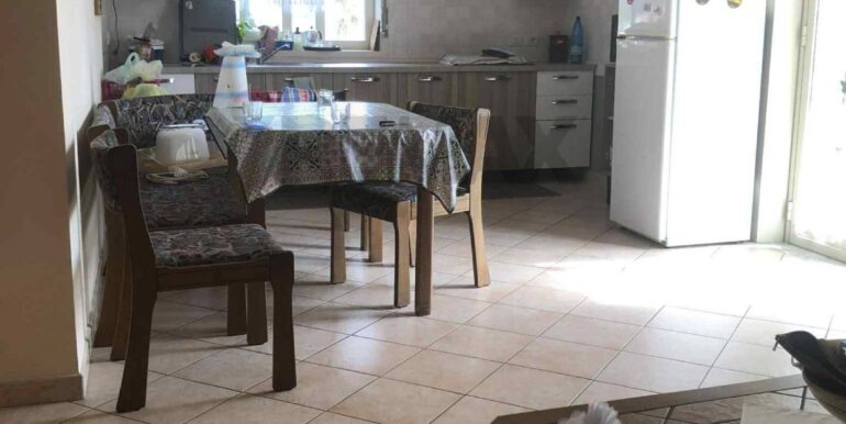 2025091984549-985789-12