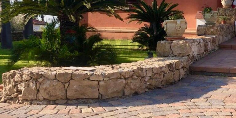 2025092062215-986014-6