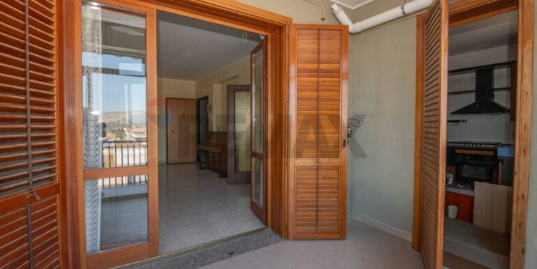 2025092194836-983191-7