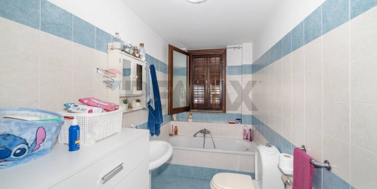 20250922104947-986155-31