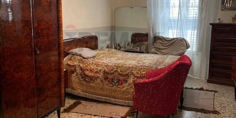 2025092275029-986114-9