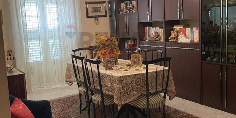 2025092275035-986114-11