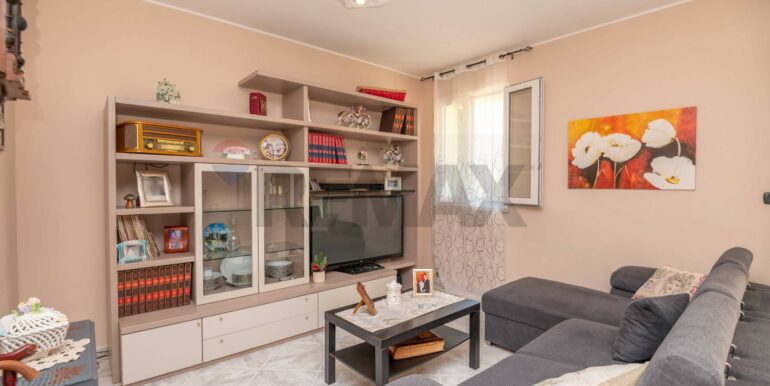 20250923101228-986004-7