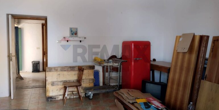 20250923181158-986601-4