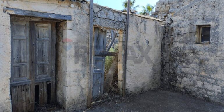 20250923181223-986601-14