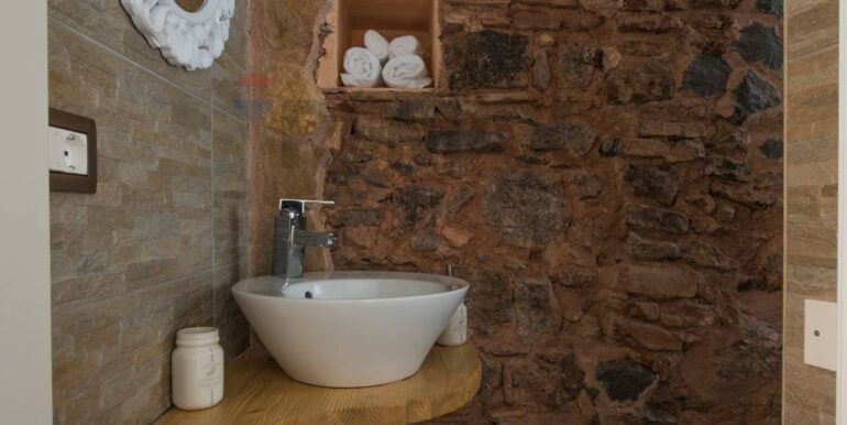 20250924105249-986689-11