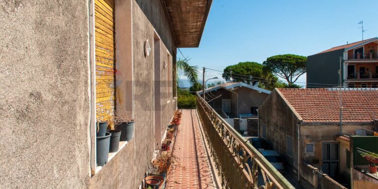 20250924190728-986638-12