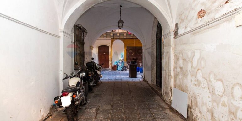 20250925182317-974558-42