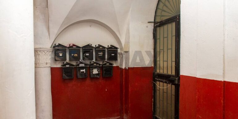 20250925182327-974558-44