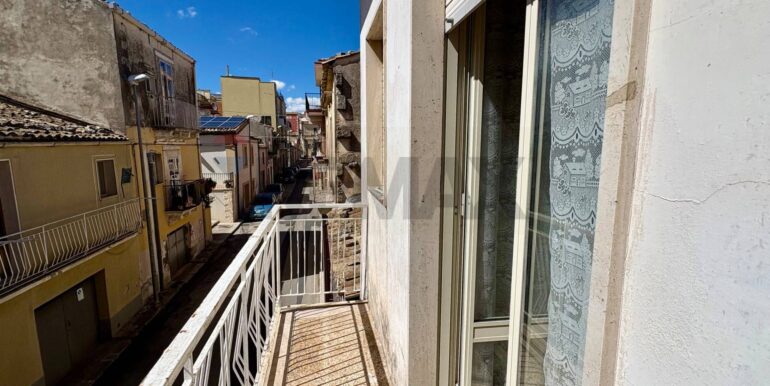 20250925190528-986480-3