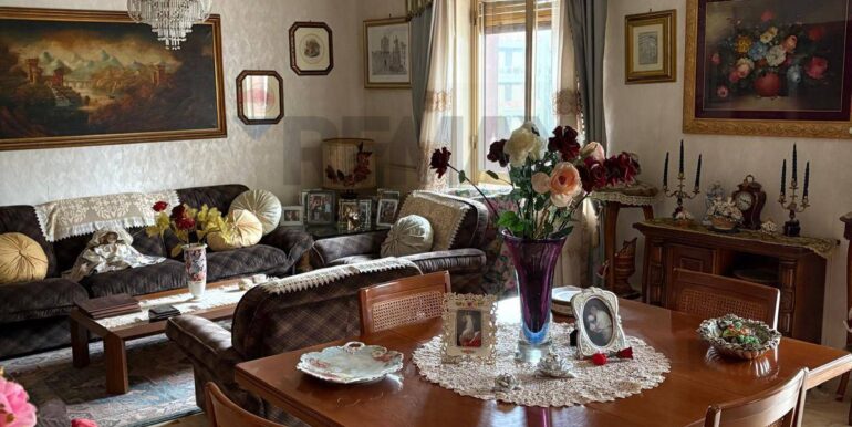 20250926180357-985911-5