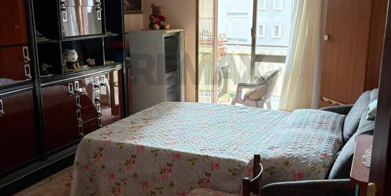 20250926180415-985911-11