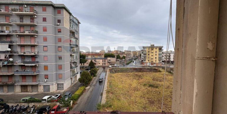 20250926180436-985911-19