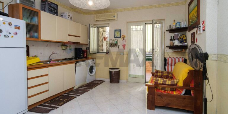 20250926182057-988747-5