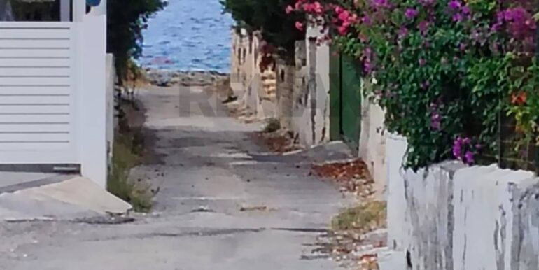 20250928142305-988835-1