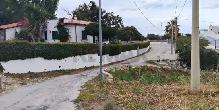 20250928175208-988854-18