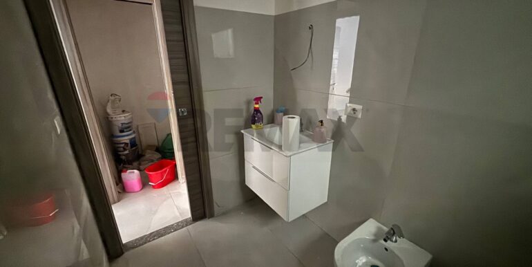 20250929185911-989101-4