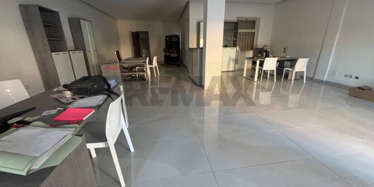 20250929185912-989101-11