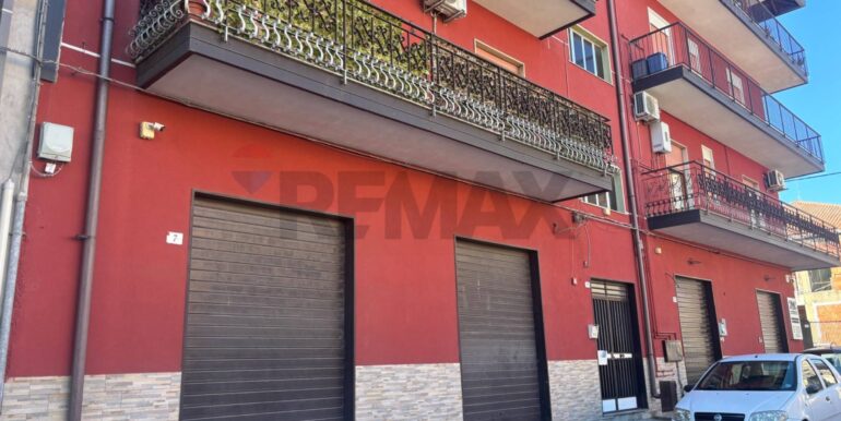 20250929185912-989101-12