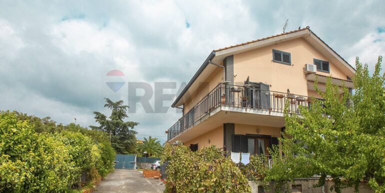 20250929212623-989111-4