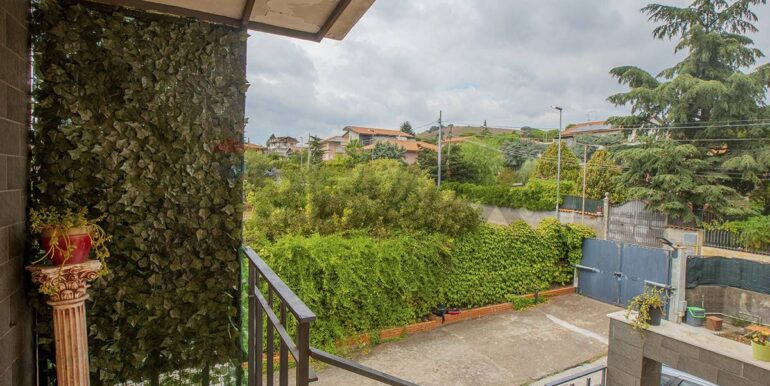 20250929212643-989111-9