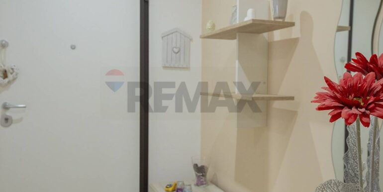 20250929212653-989111-12