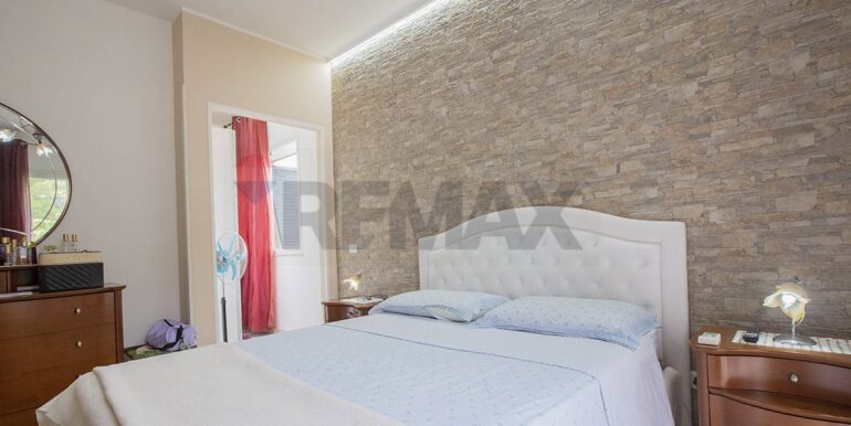 20250929212704-989111-16