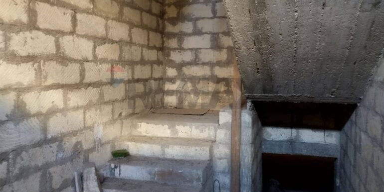 20250929214336-983603-15