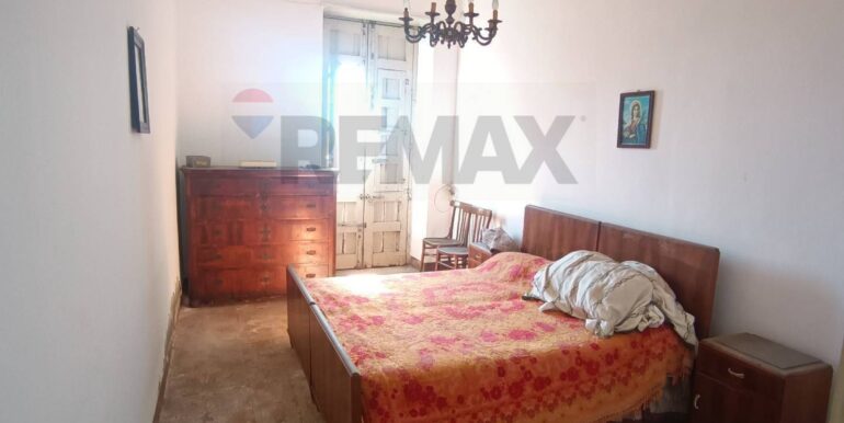 2025093010923-989406-16